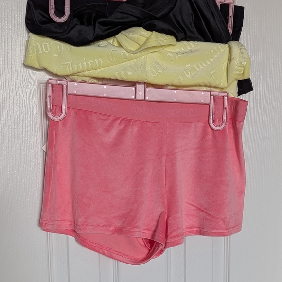Juicy Couture Women's (Large) Velvet/Velour Sleep/Boxer Shorts/Pajama Bottoms - Picture 6 of 16